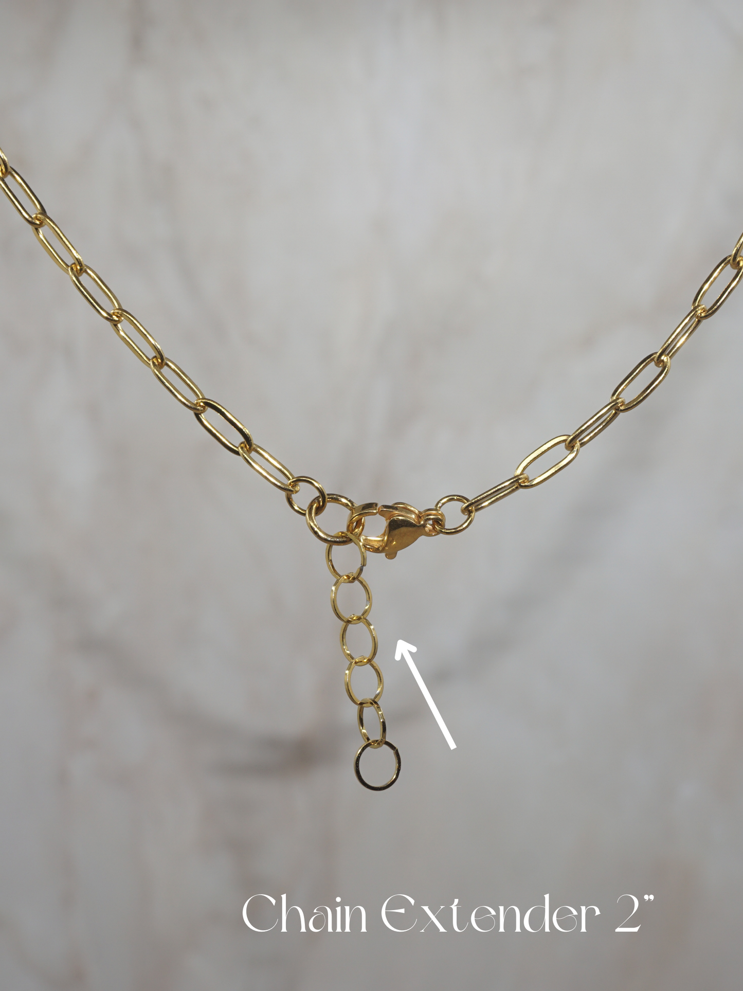 Woman 18k Gold Paper Clip Chain