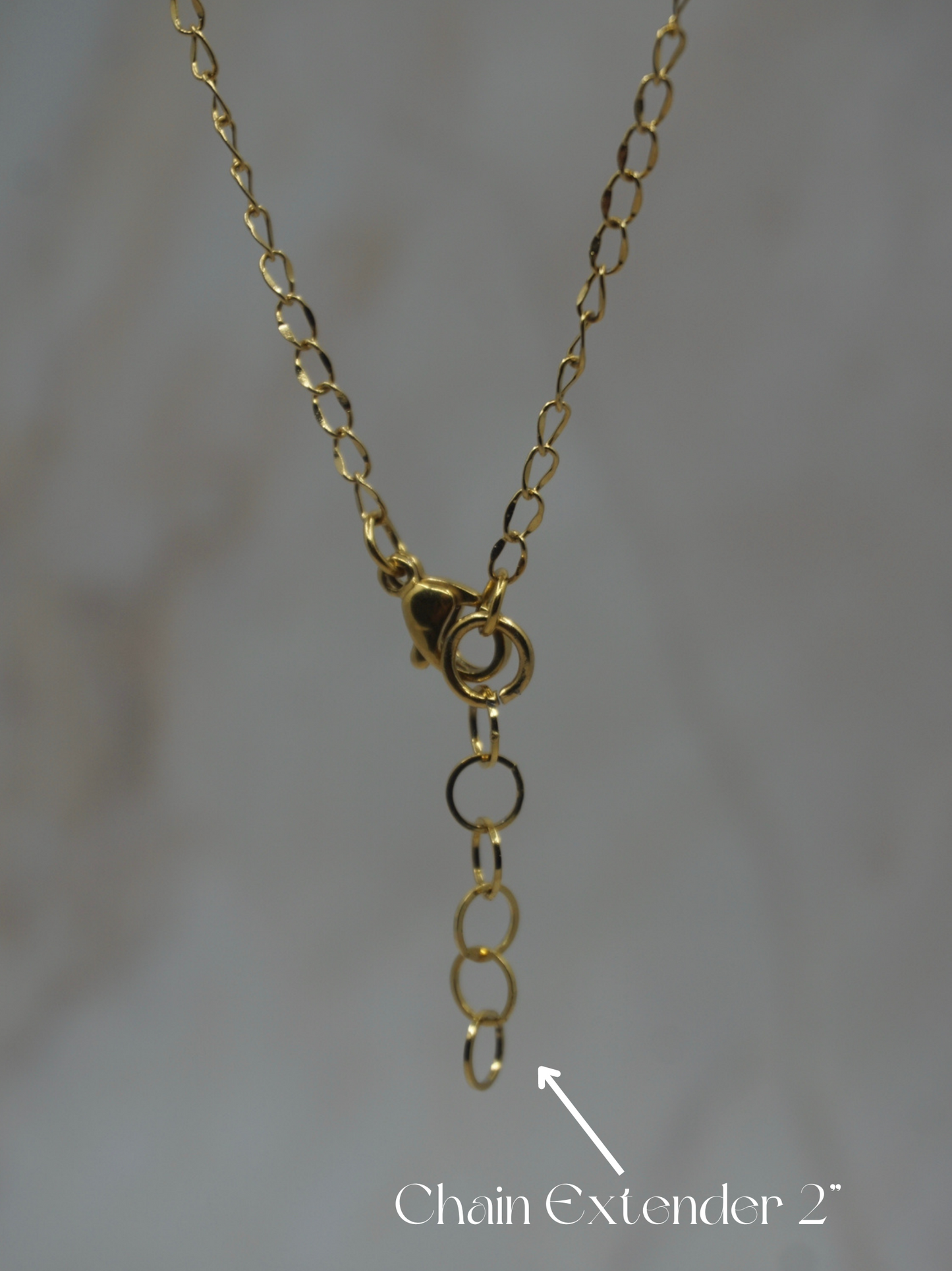 Women 18 K Gold Plated Twisted chain