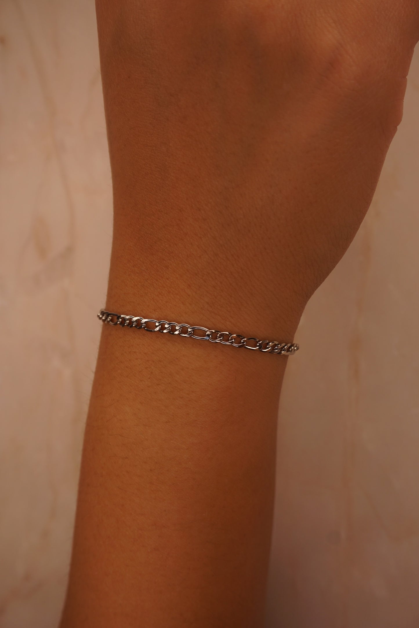 Women Silver Figaro thin Bracelet