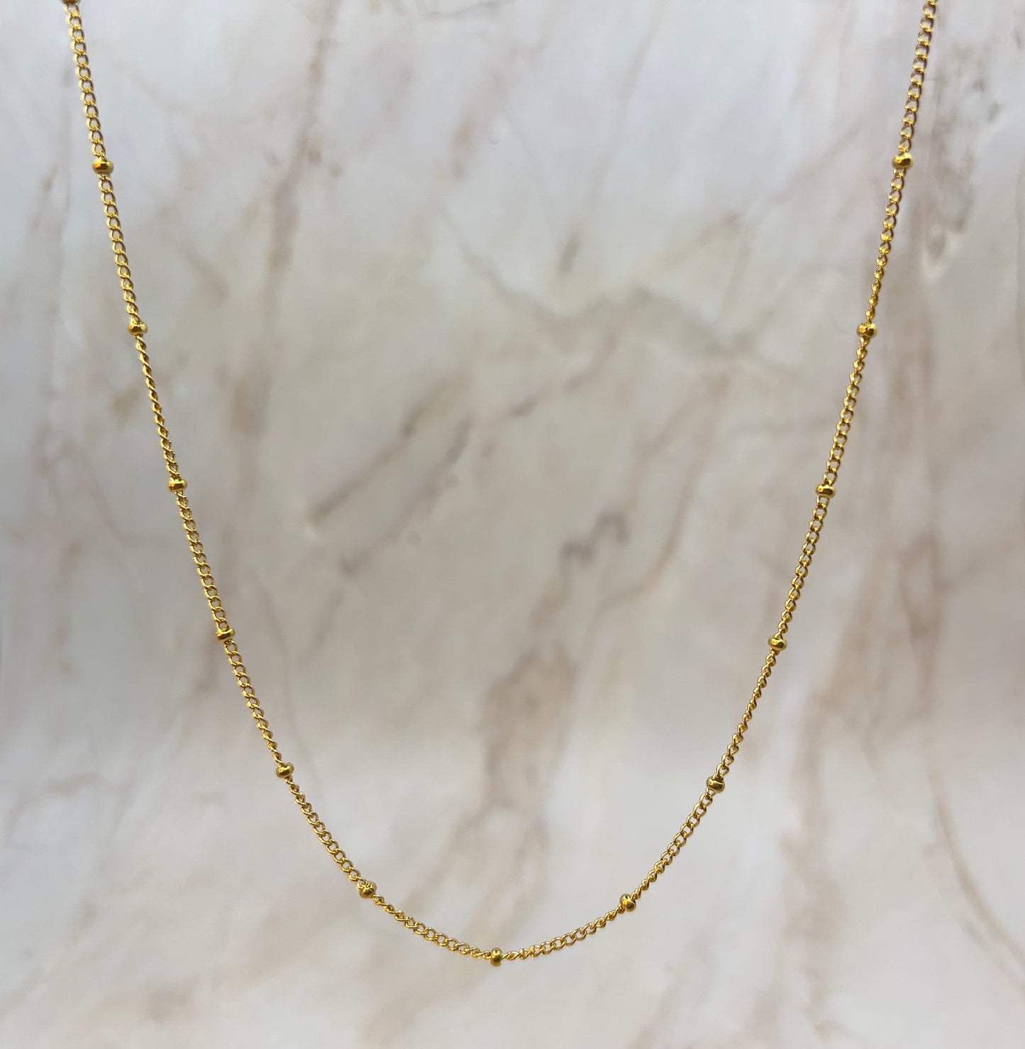 Woman 18k Gold Bead Chain