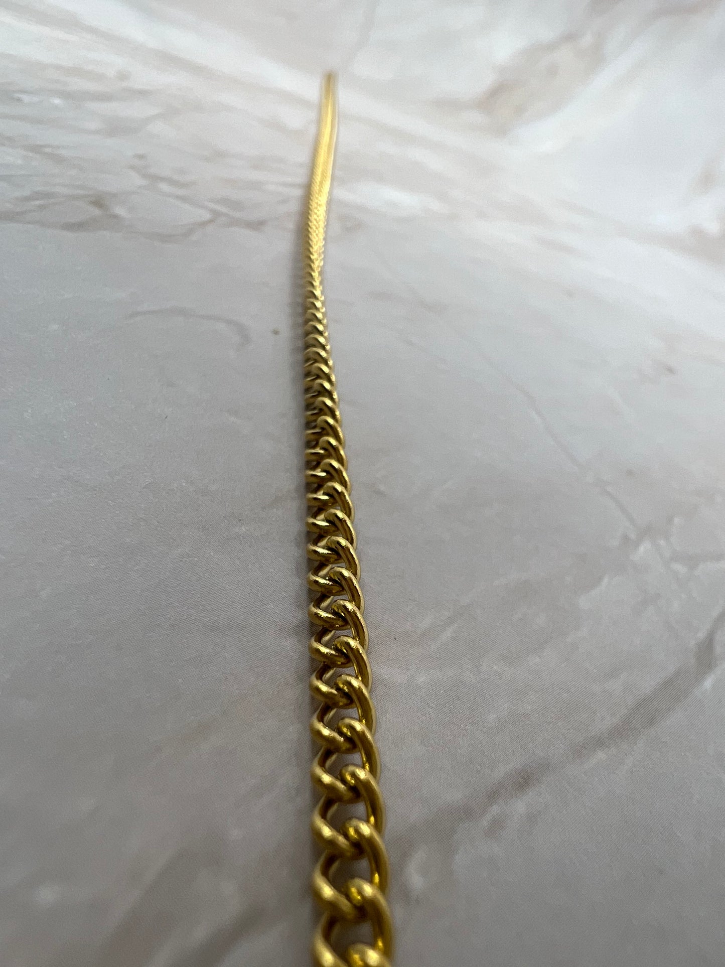 Woman 18K Gold Plated Curb Chain