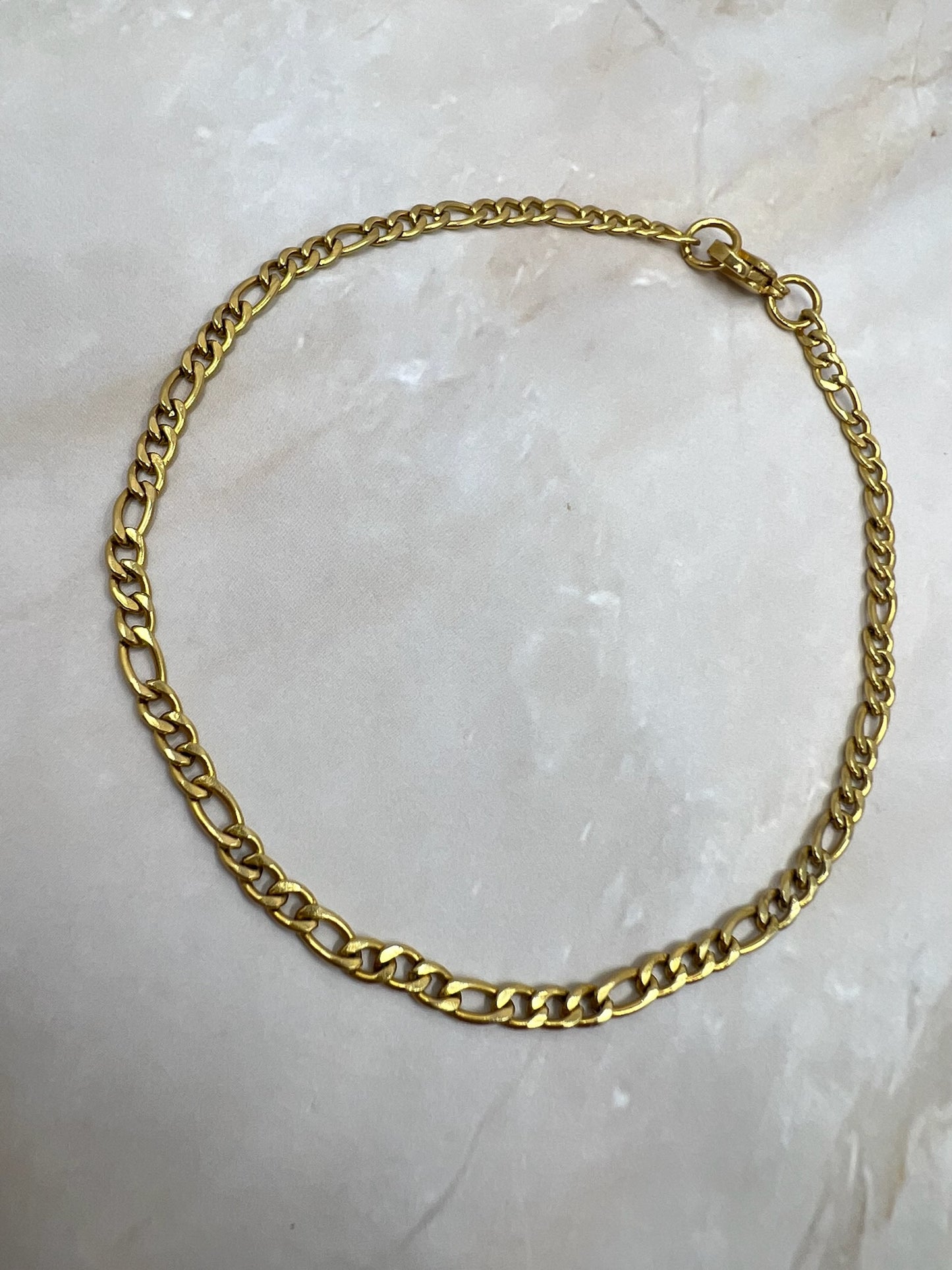 Woman 18K Gold plated Figaro thin Bracelet