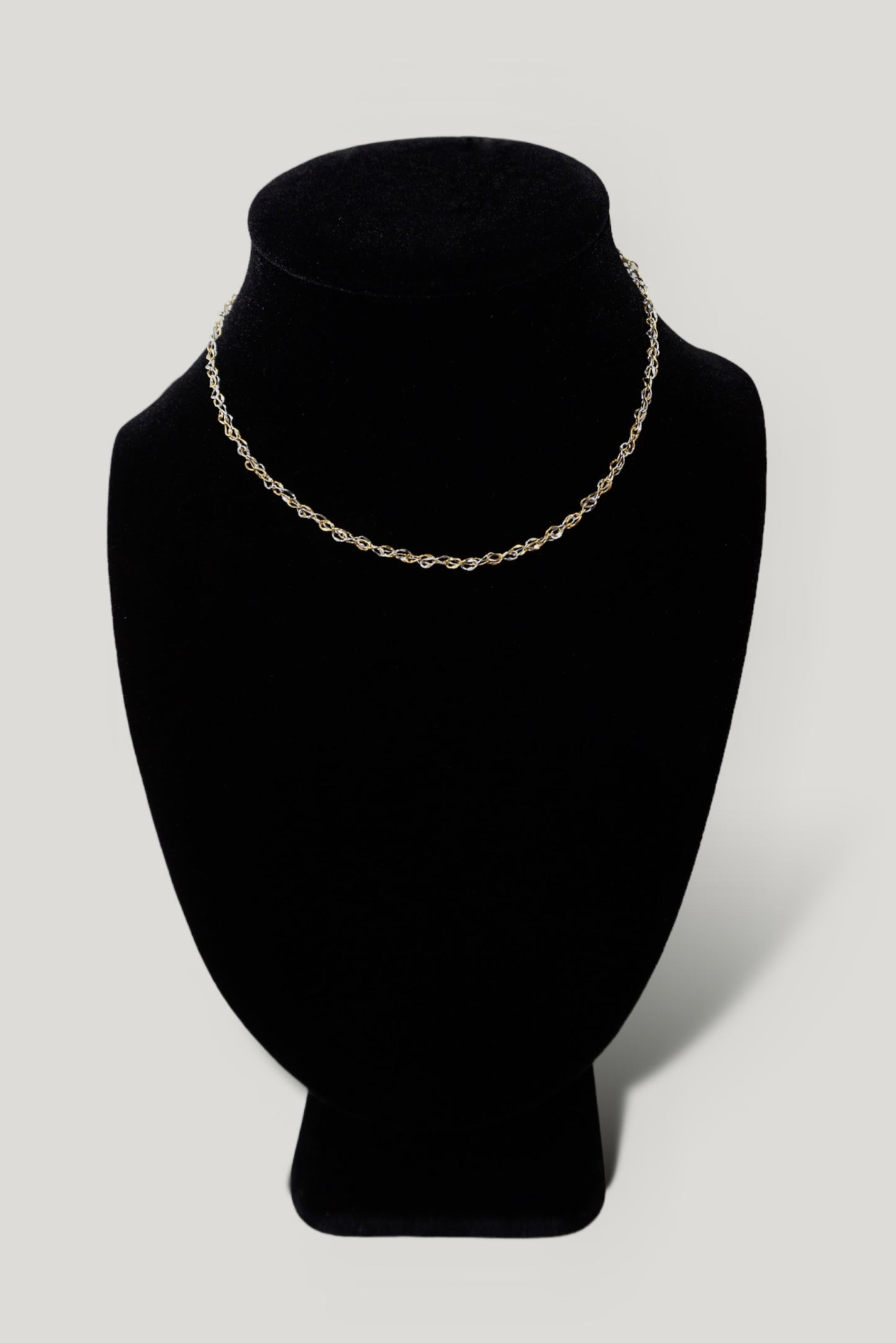 Women Hanna Choker