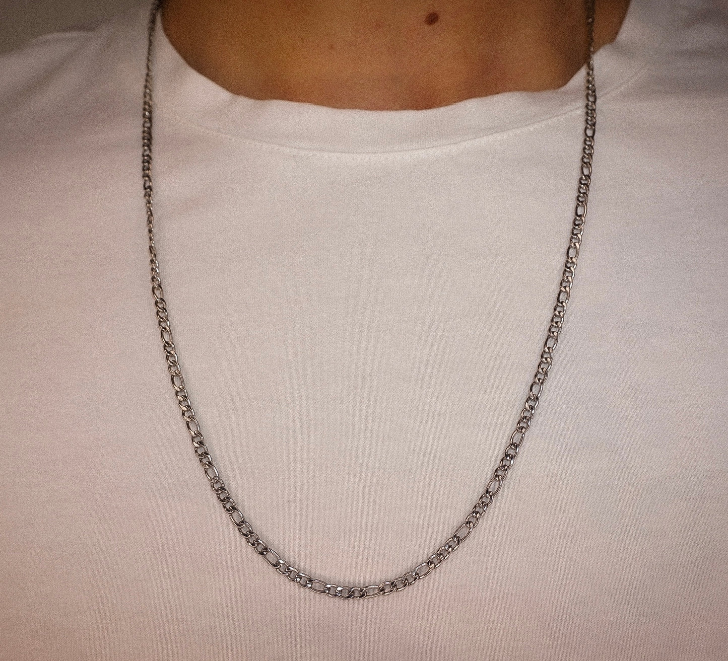 Men Silver Thin Figaro Chain