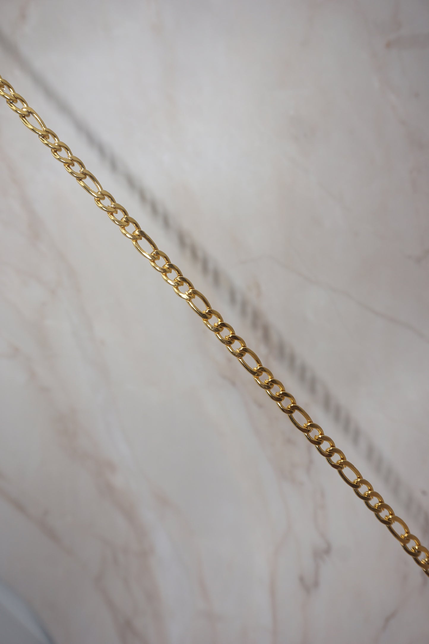 Men 18K Gold Plated Figaro Thin Chain Link