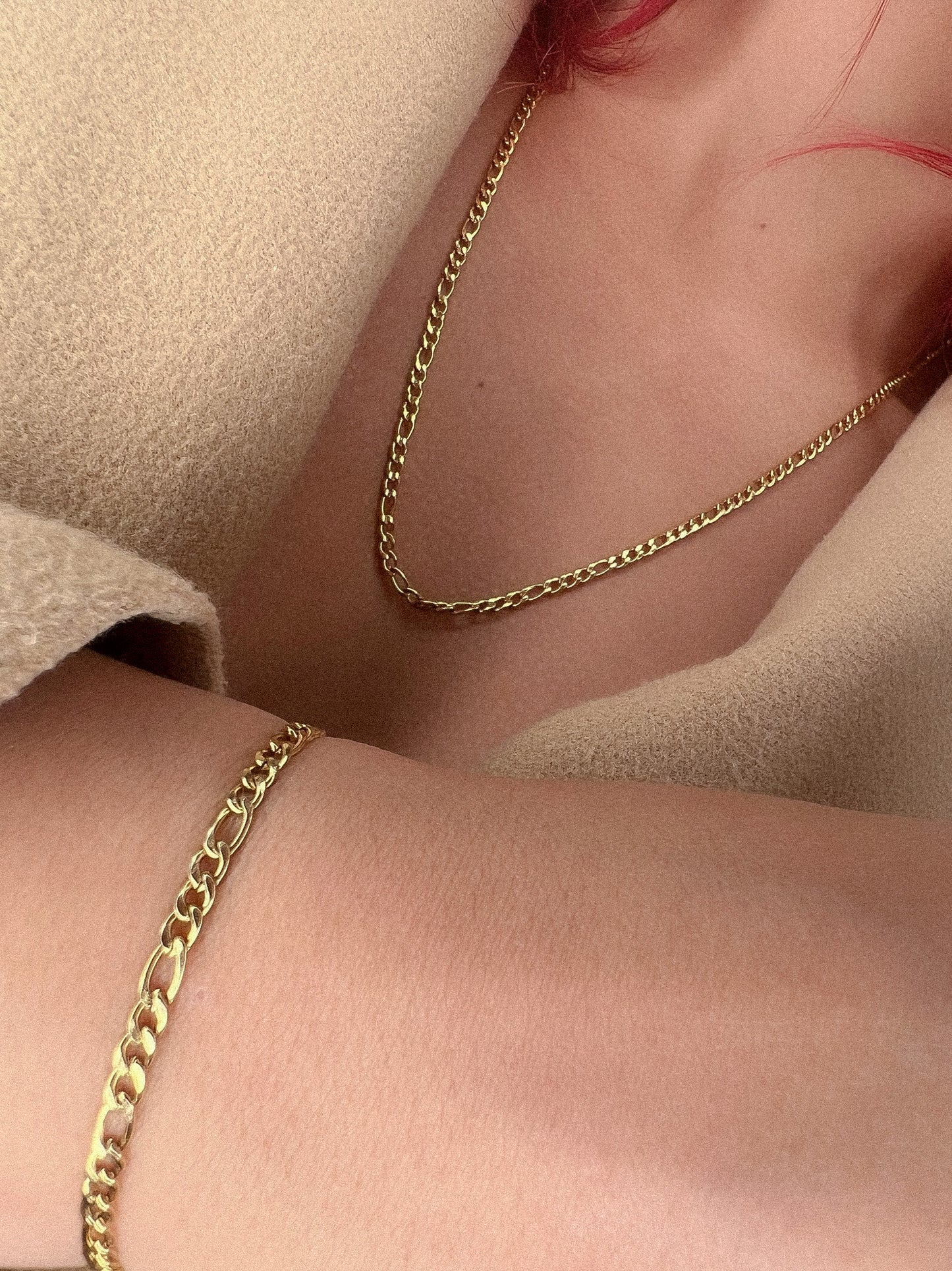 Woman 18K Gold Plated Figaro Thin Chain